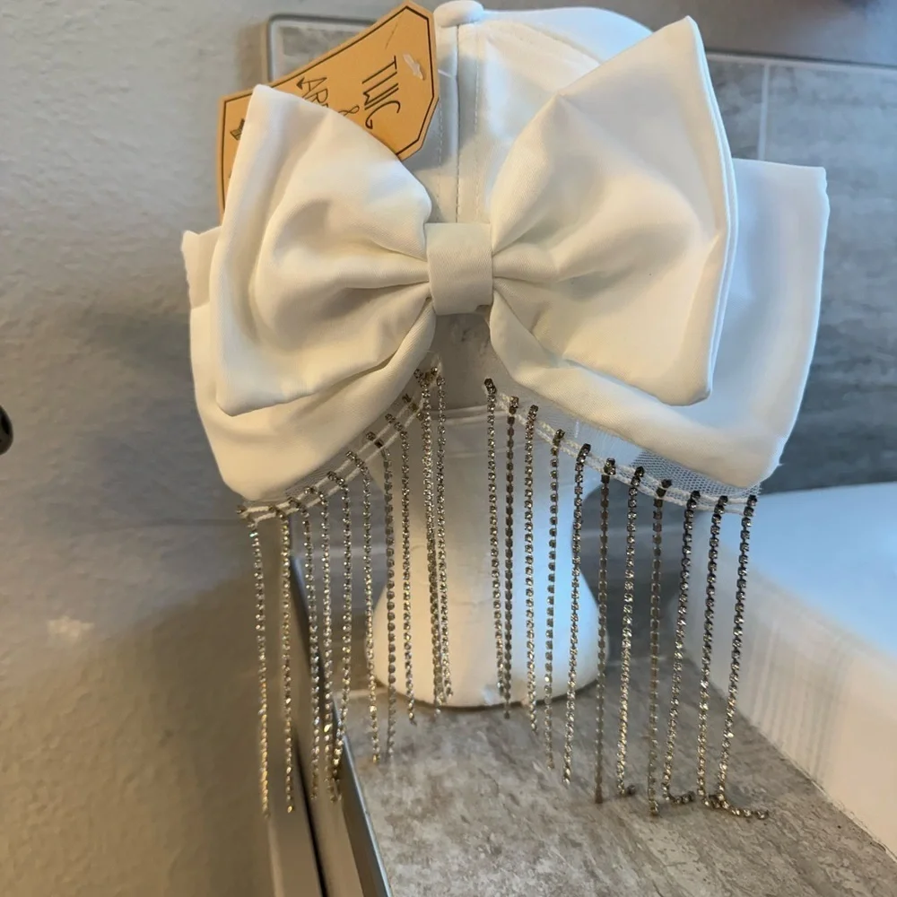 Twig & Arrow bride white
